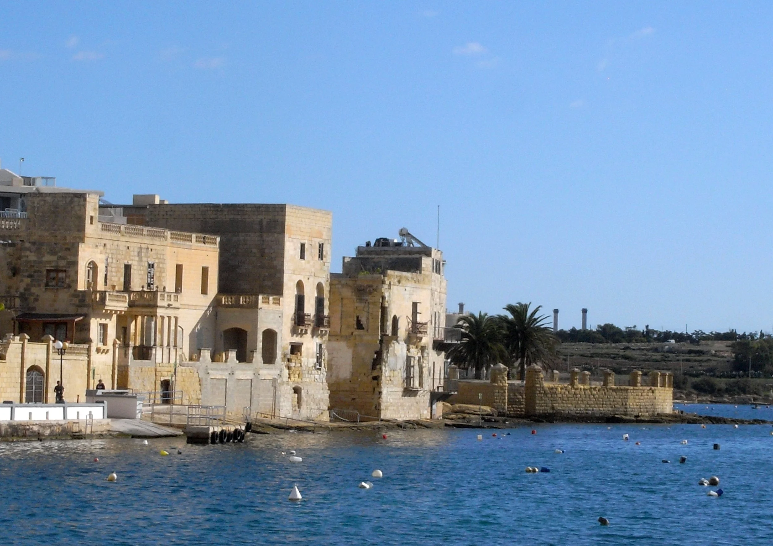 Ix-Xatt ta' San Gorg (St George's Bay)