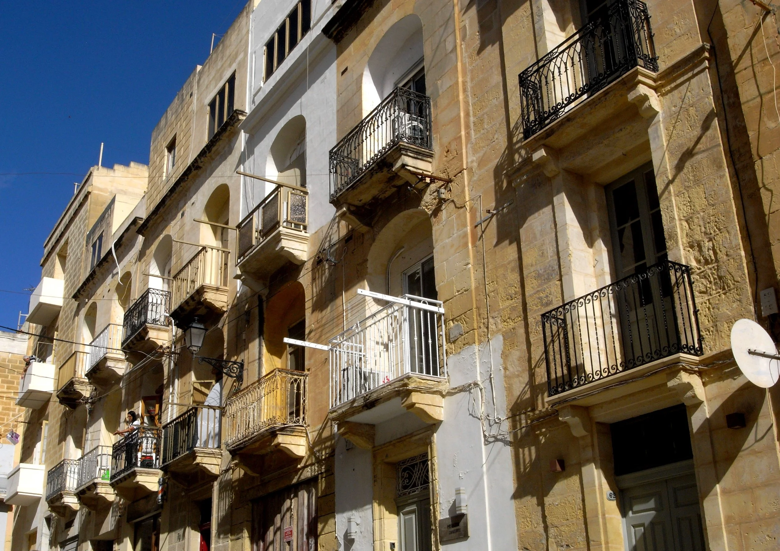 Triq il-Palazz L-Antik tal-Gvernatur (Governor's Old Palace Street)