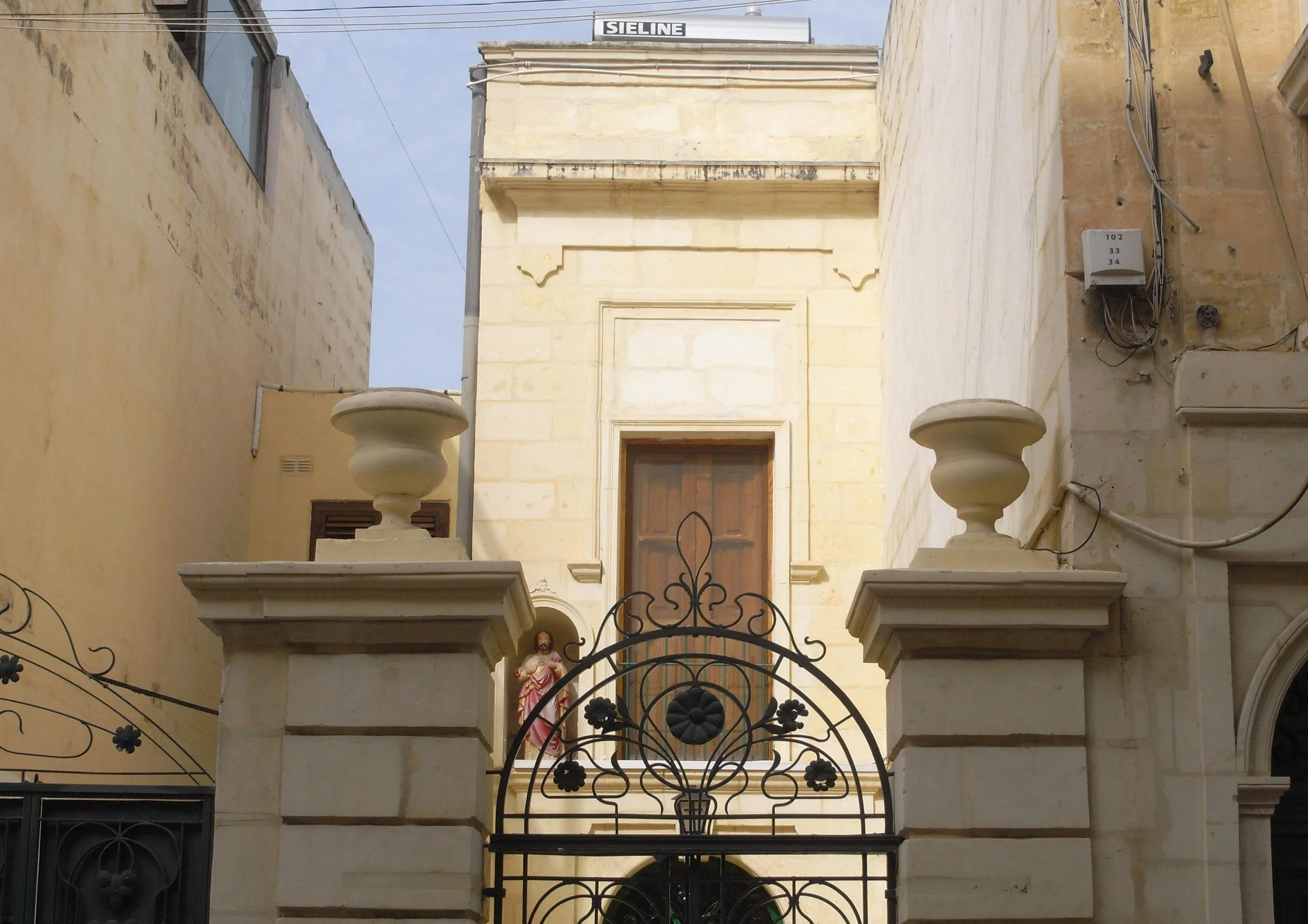 Triq Balbi (Balbi Street)
