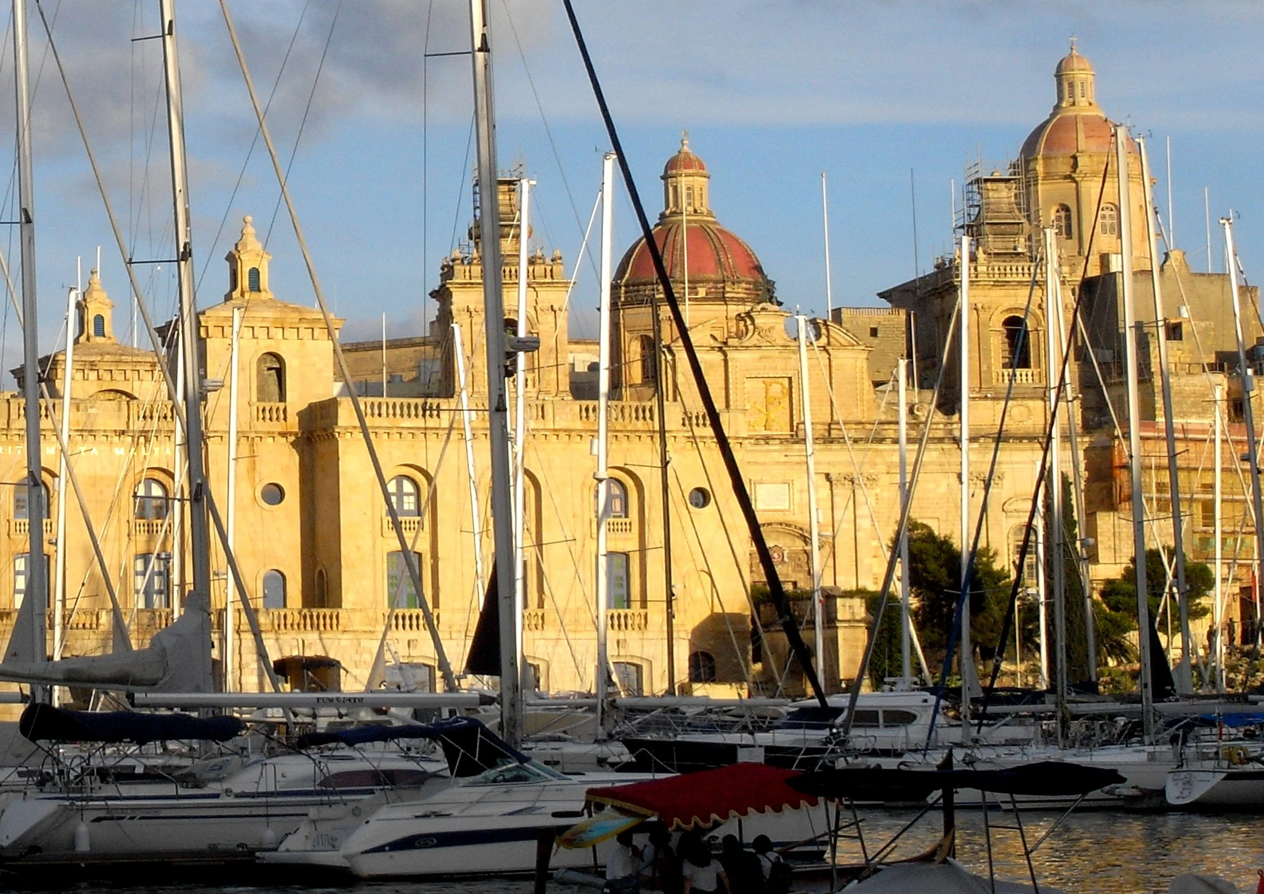 Vittoriosa: Waterfront — Buildings of Malta