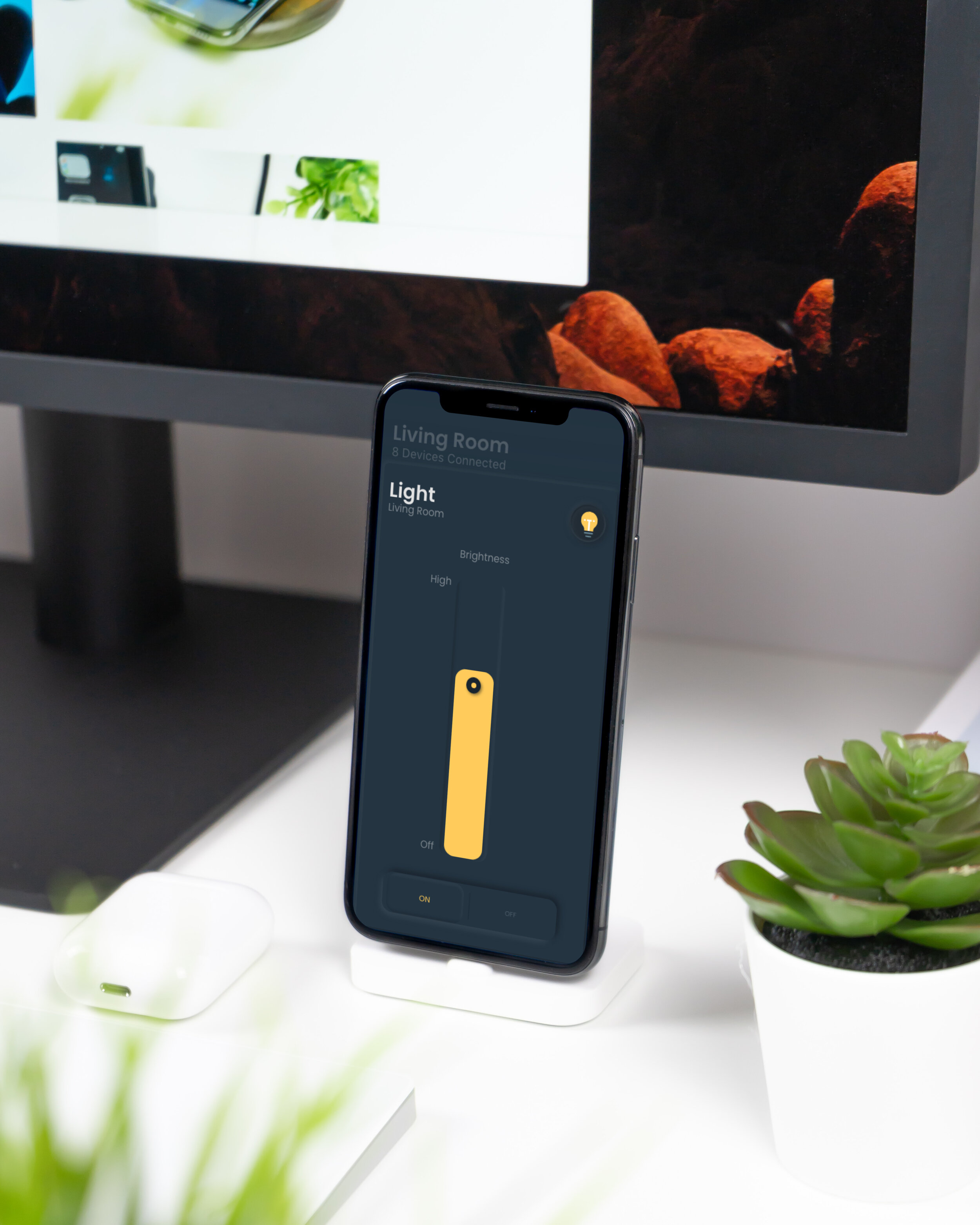 iphone-xs-in-front-of-the-display.jpg