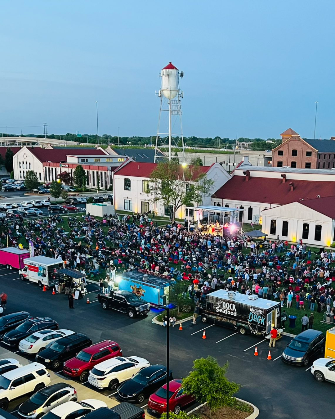 Food Trucks.png