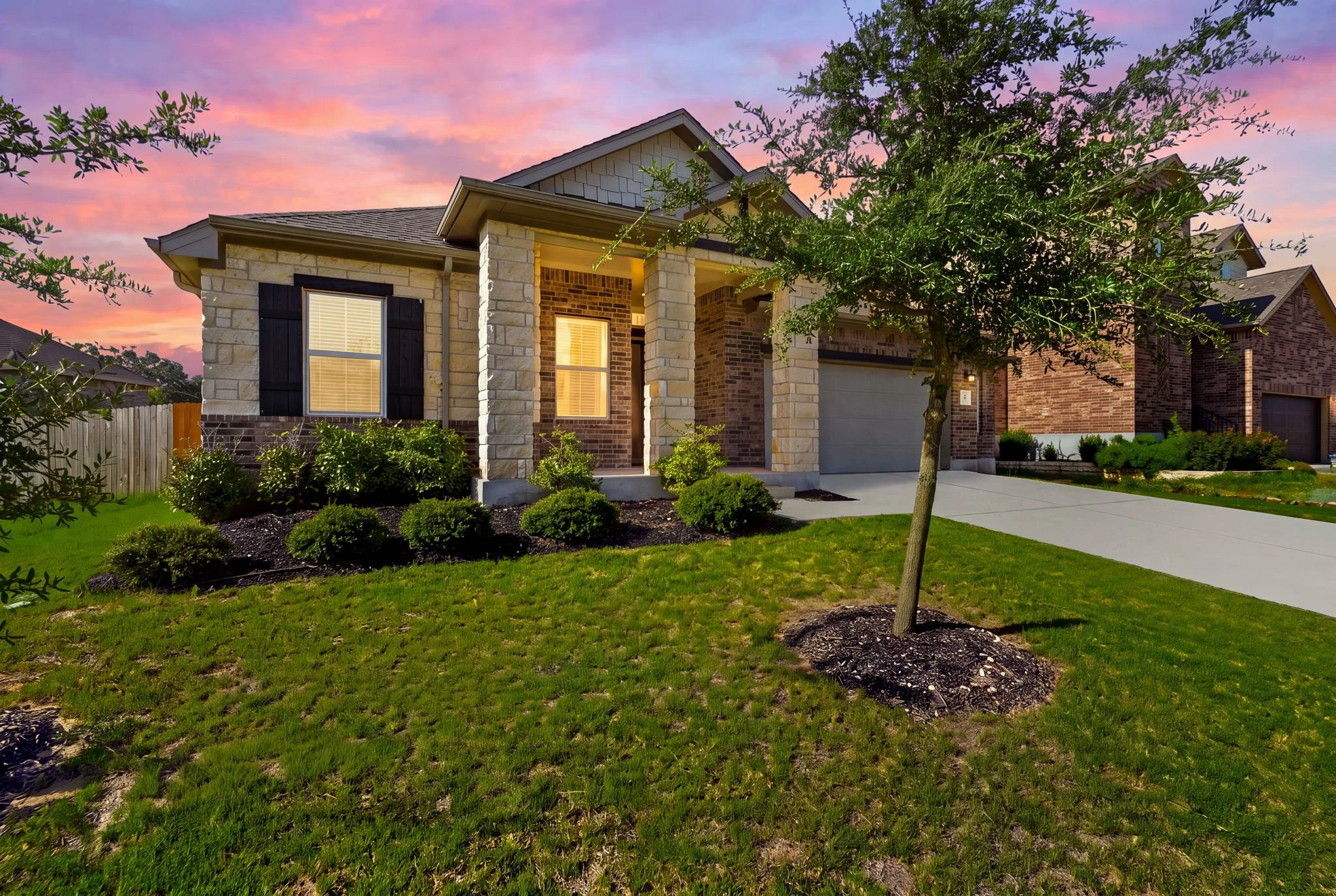 1-web-or-mls-31814 Acacia Vista-42.jpg