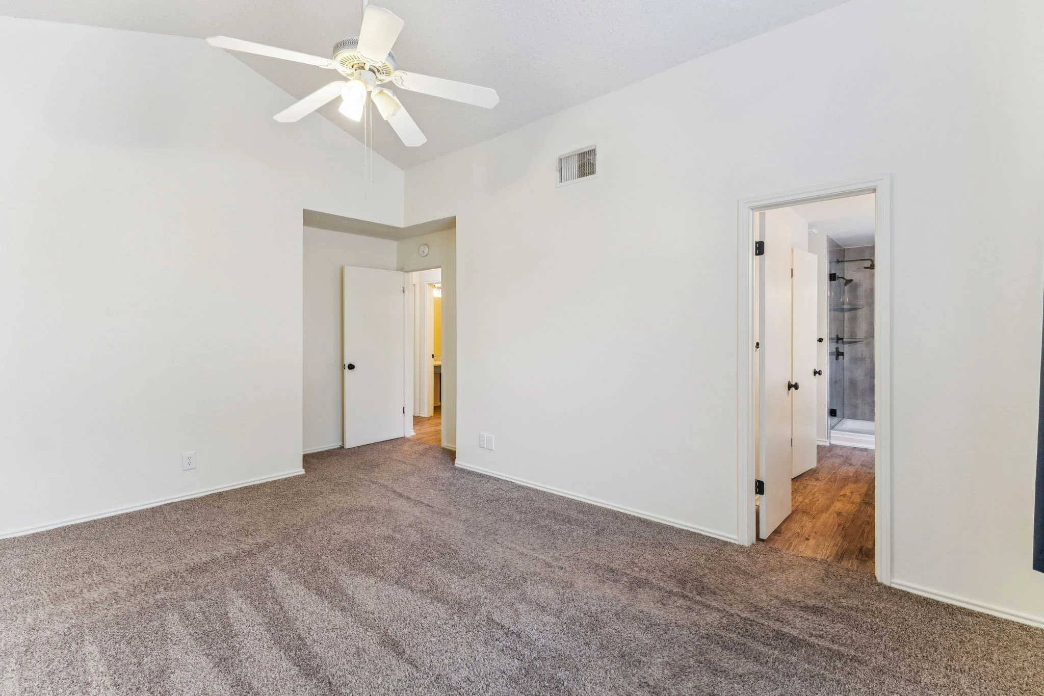 7009 Jefferson Ridge - 033.jpg