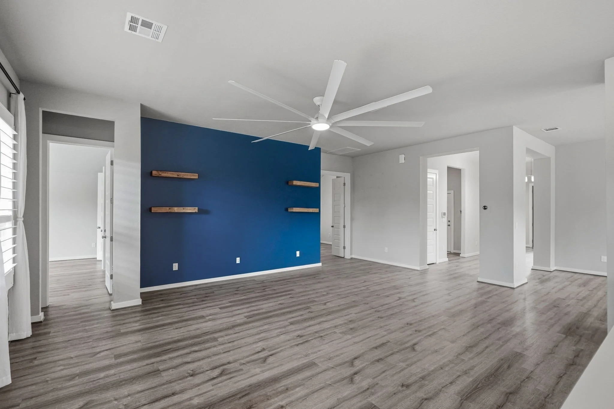 10-web-or-mls-31814 Acacia Vista-6.jpg