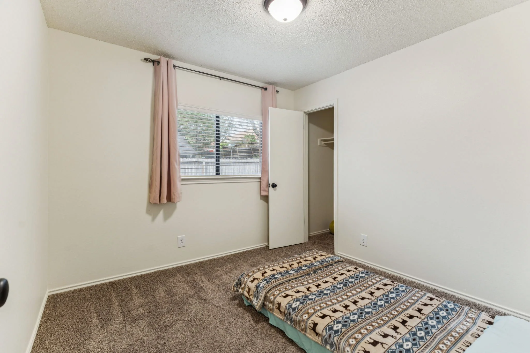 7009 Jefferson Ridge - 039.jpg