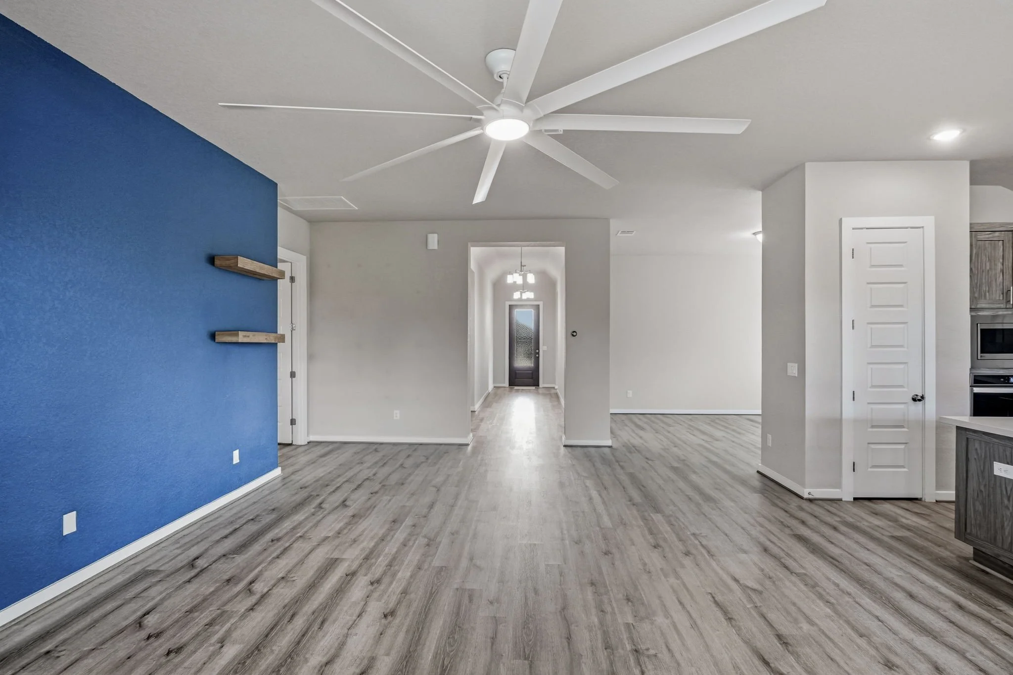 12-web-or-mls-31814 Acacia Vista-8.jpg