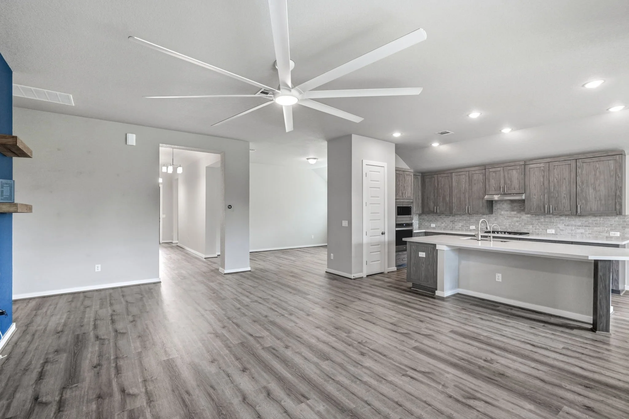 11-web-or-mls-31814 Acacia Vista-7.jpg