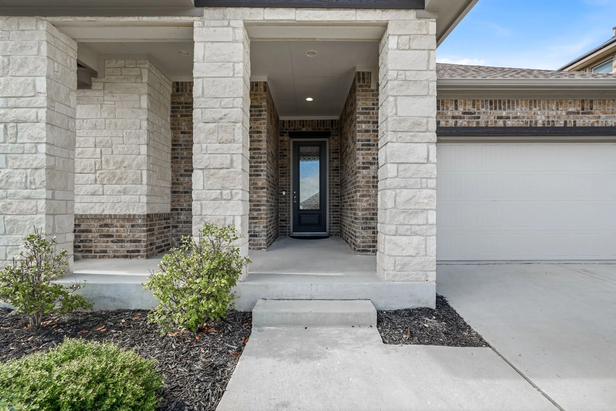 6-web-or-mls-31814 Acacia Vista-41.jpg