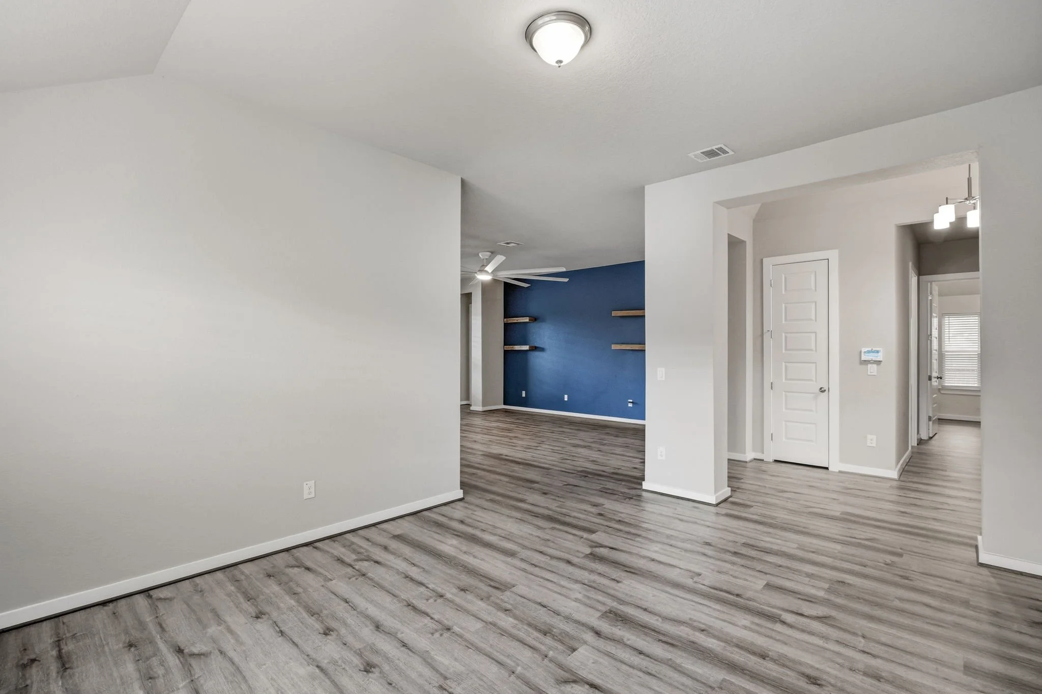 17-web-or-mls-31814 Acacia Vista-4.jpg