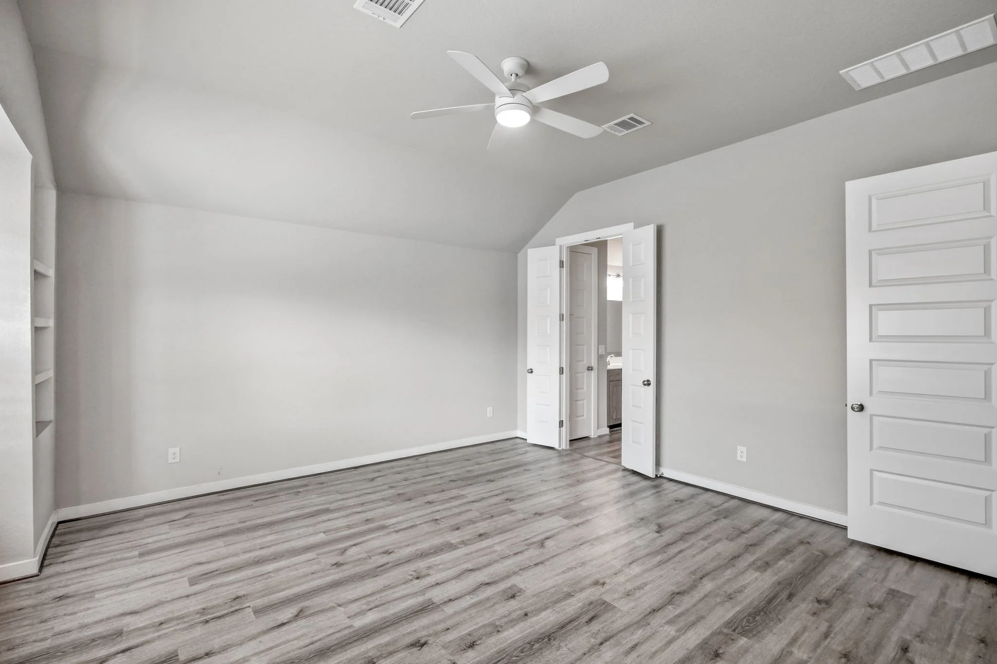 28-web-or-mls-31814 Acacia Vista-20.jpg