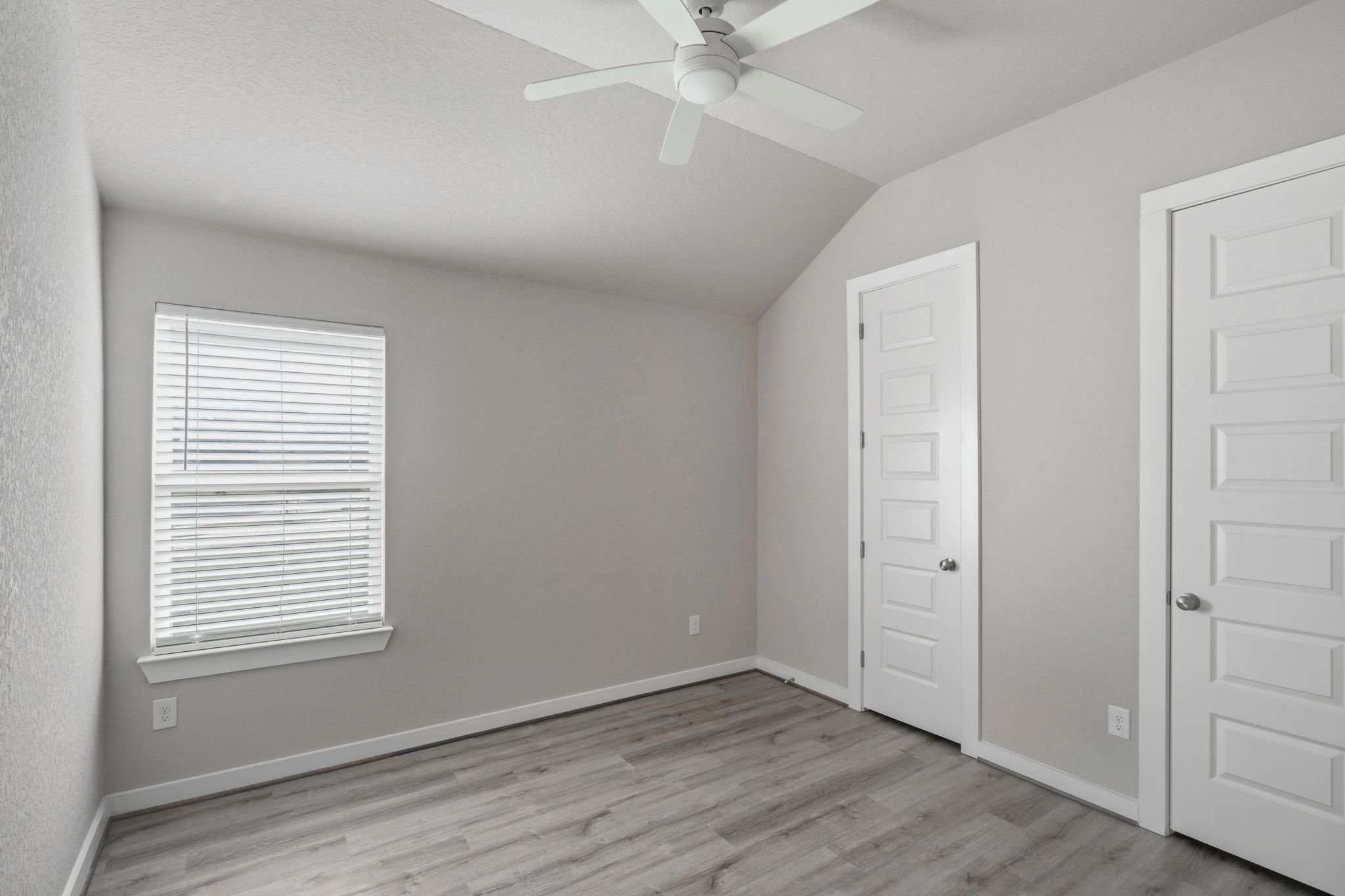 36-web-or-mls-31814 Acacia Vista-30.jpg