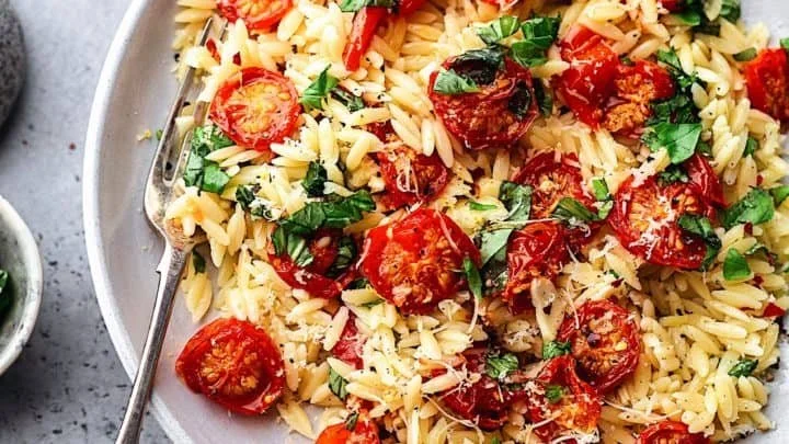 Roasted-Cherry-Tomato-Garlic-Orzo-2-720x405.jpeg