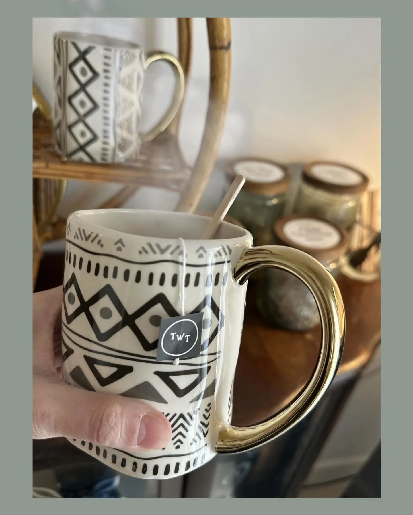 It&rsquo;s always cozy in the lounge with a cup of organic tea from @shopteawithtae Our gift to you every time you visit. 🫖 #supportyourlocalspa #organictea