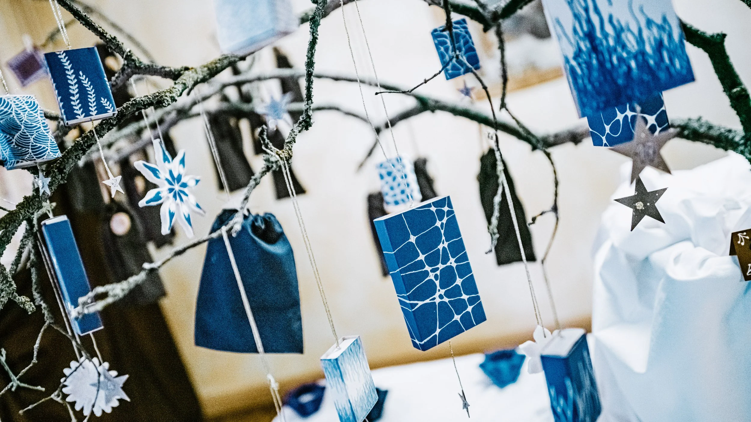 Schmücken für die Adventszeit - Der Kindergarten schließt um 12 Uhr