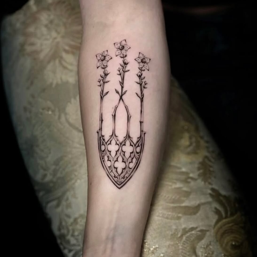 Trying to decide what flower flash I should draw next&hellip;. Let me know what you think! 🖤Which would series would you like to see more of &amp; was your favorite?