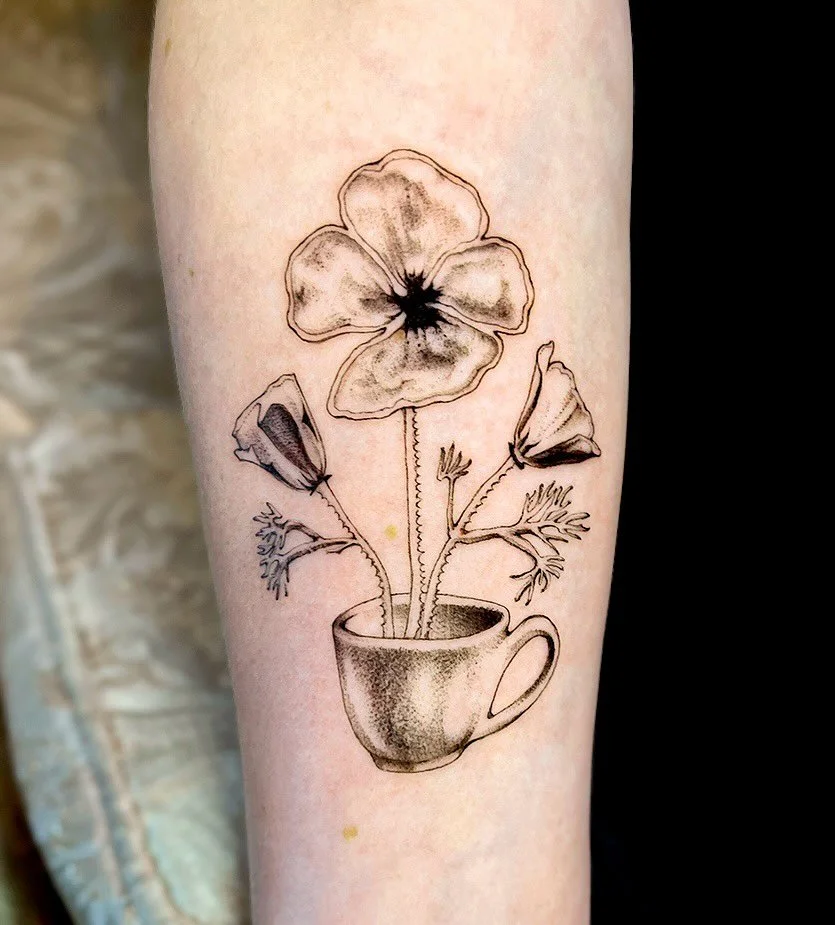 A Ruth Asawa poppy in a teacup for the girls 🖤 swipe to see the original drawing inspo from the kids reinterpreted :) thank you Laura for this sweet concept &amp; drawings to design from!  I love bringing your imaginations &amp; ideas to life 🖤

Ju