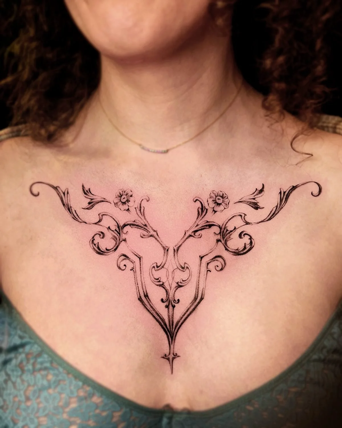 An art nouveau chest piece for Madison ❤️&zwj;🔥. Adorned in ironwork these gate motifs sit close to the heart. Emulating Renaissance paintings, thank you for wearing this piece so well.

#artnouveautattoo #finelinetattooartist #ornamenttattoo #sftat