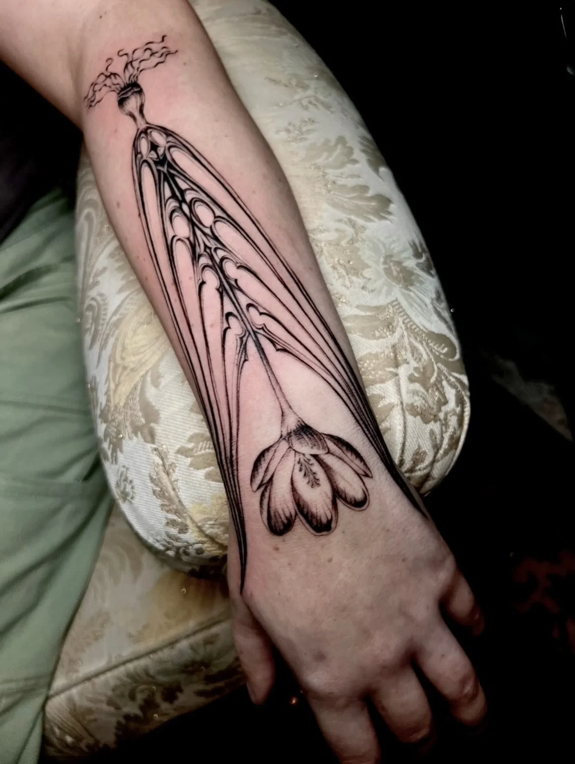 Purple Crocus flornament for Annika ❤️&zwj;🔥a poisonous tincture radiating out, a shield for the arms emerging from the snow. Thank you so much for adopting this incredibly special piece and wearing it so beautifully! Posting tattoos done in 2025 &a