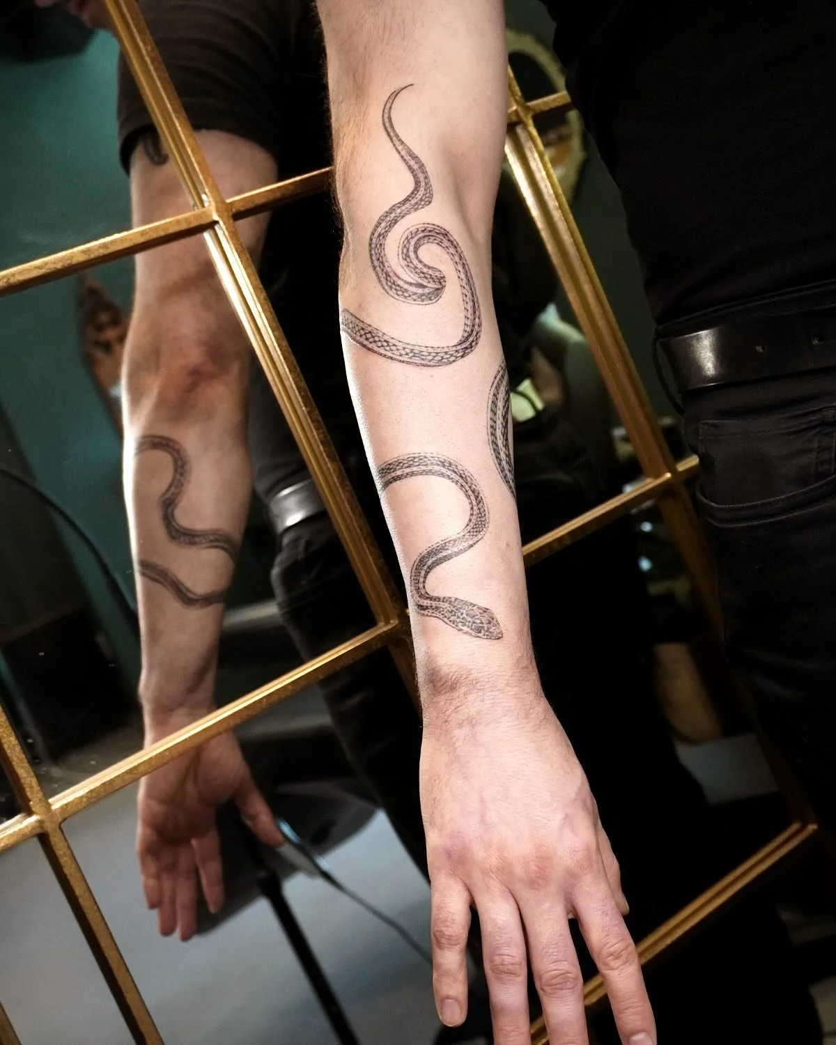 Stoic yet gentle, a slithering charm for the forever moving Mick. Bringing this up from the past to remember the forms and flows of this stunner. Feeling snakey 🐍 

#snaketattoos #snaketattoodesign #finelinetattoo #sftattoo #occulttattoo