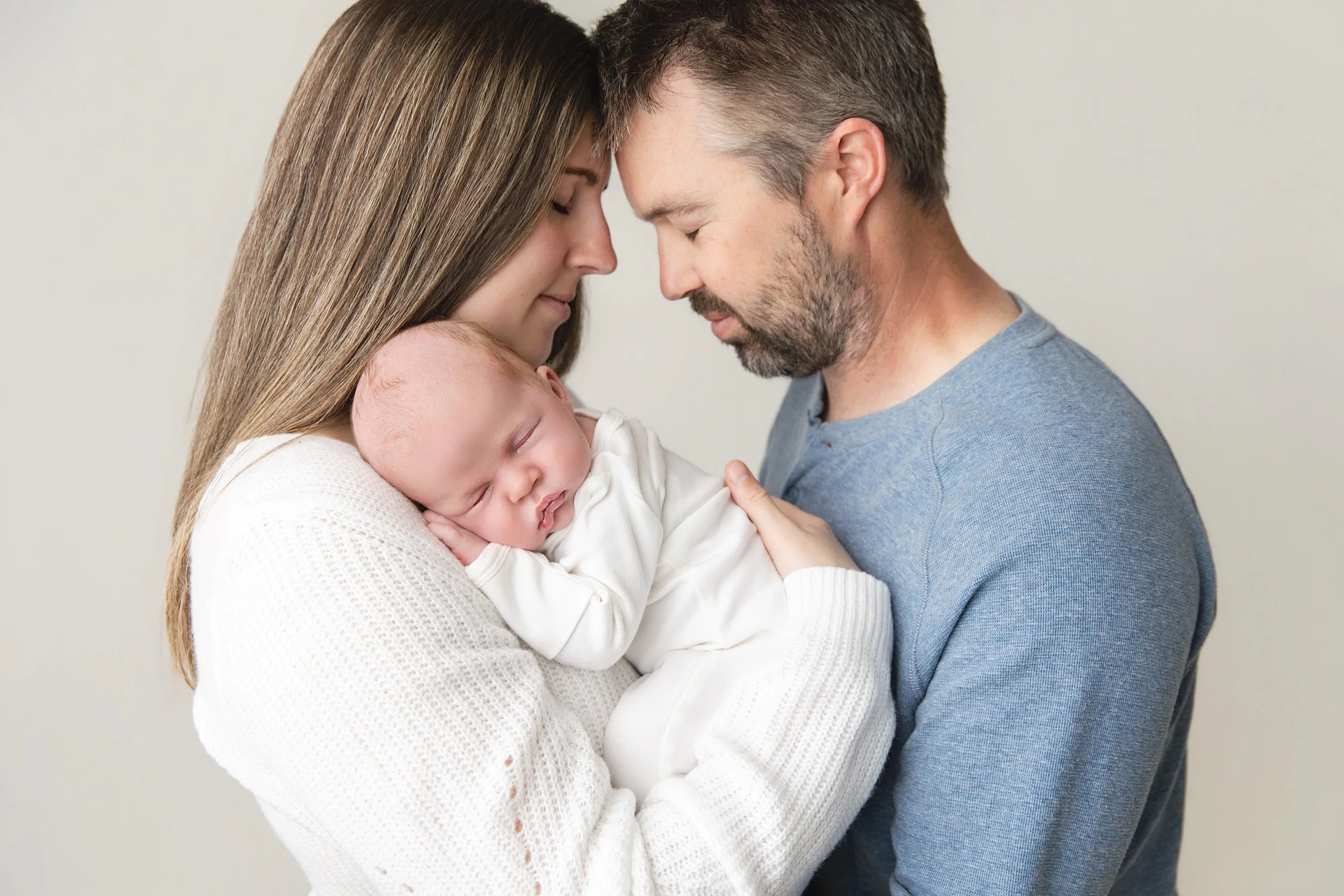 What to Expect from an “Older” Newborn Session