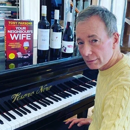 Bestselling author @tonyparsonsuk prepped and ready with his trio of Shiraz from @Yalumba and his new book #yourneighbourswife for this evening&rsquo;s first literary and wine event hosted by The Sunday Telegraph&rsquo;s wine expert @susyatkins for @