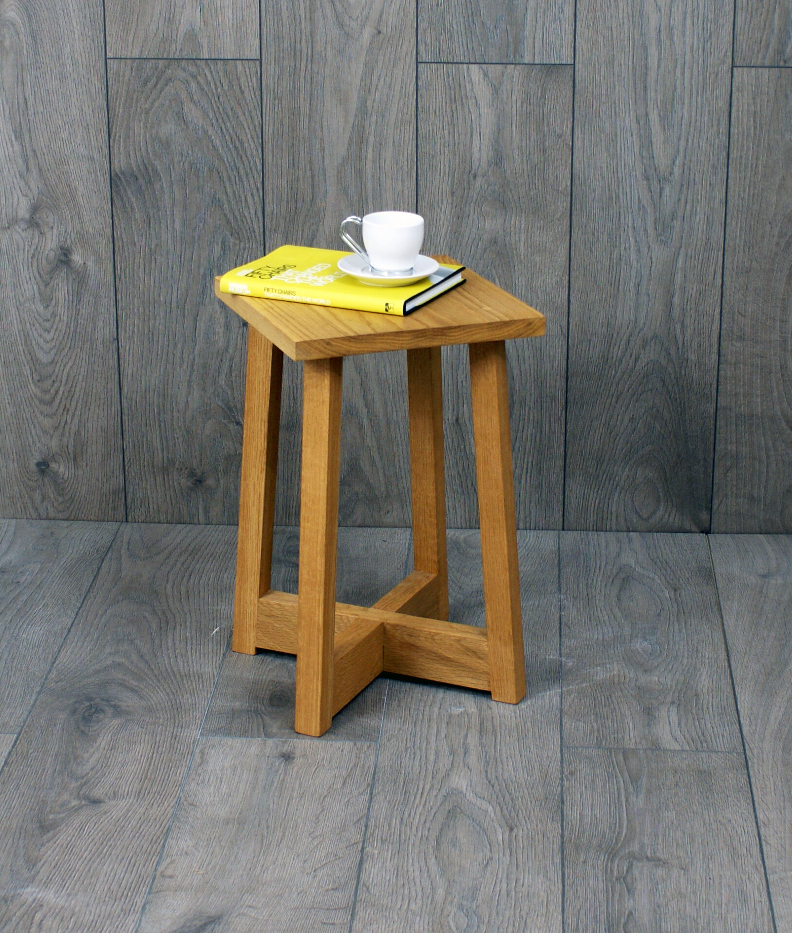 Avenir stool