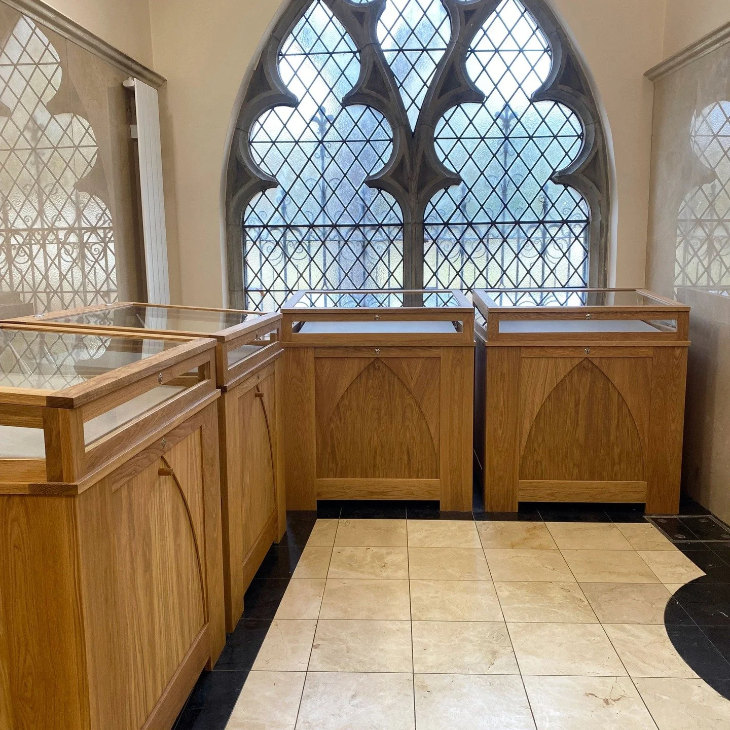 We were truly honoured when the City of London Cemetry chose us to create bespoke cabinets to hold its historic memorial books — a project rich with meaning and history.
Each cabinet was handcrafted in our Nottinghamshire workshop, using tradi