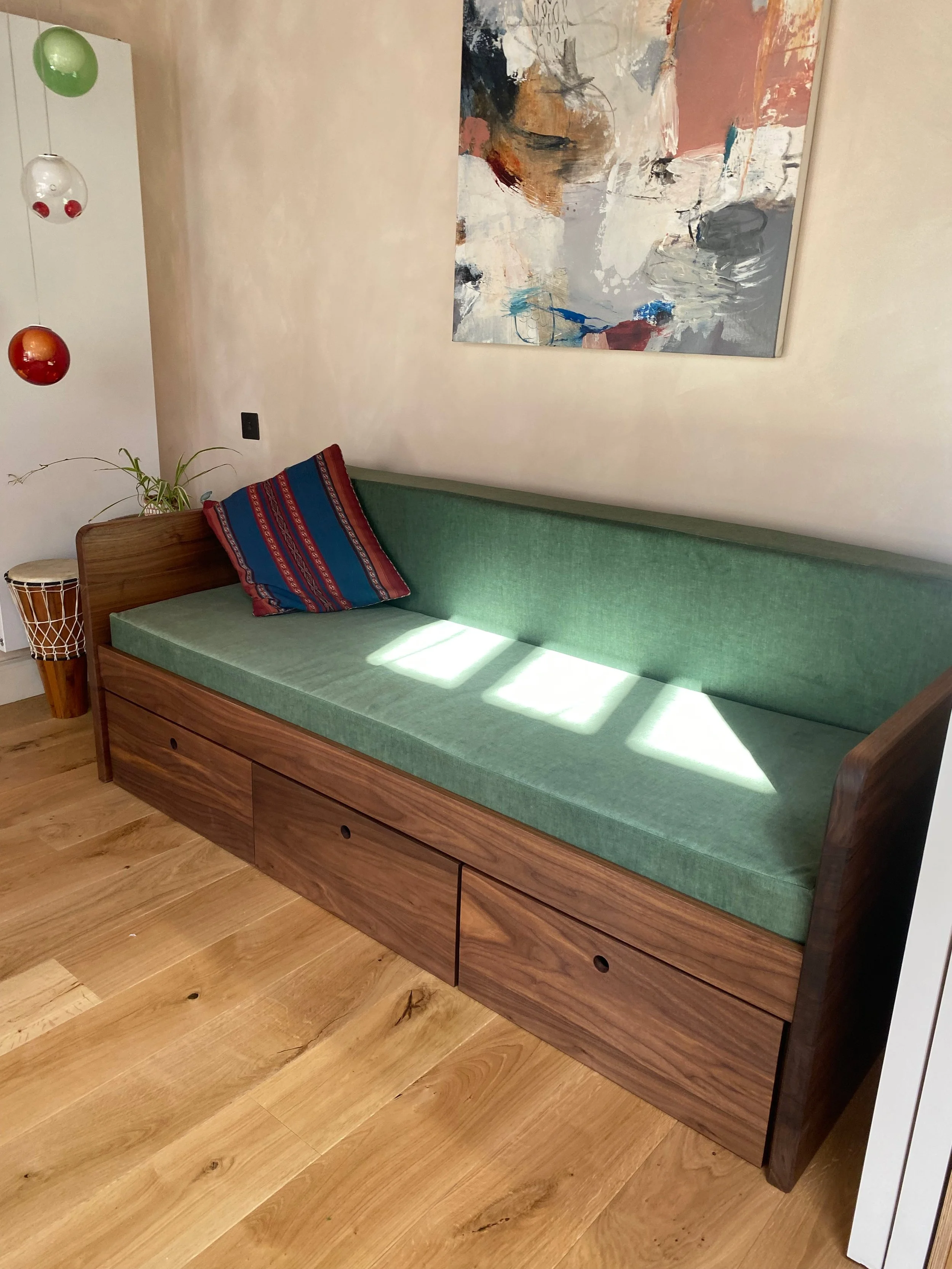 quentin-day-bed2.jpg