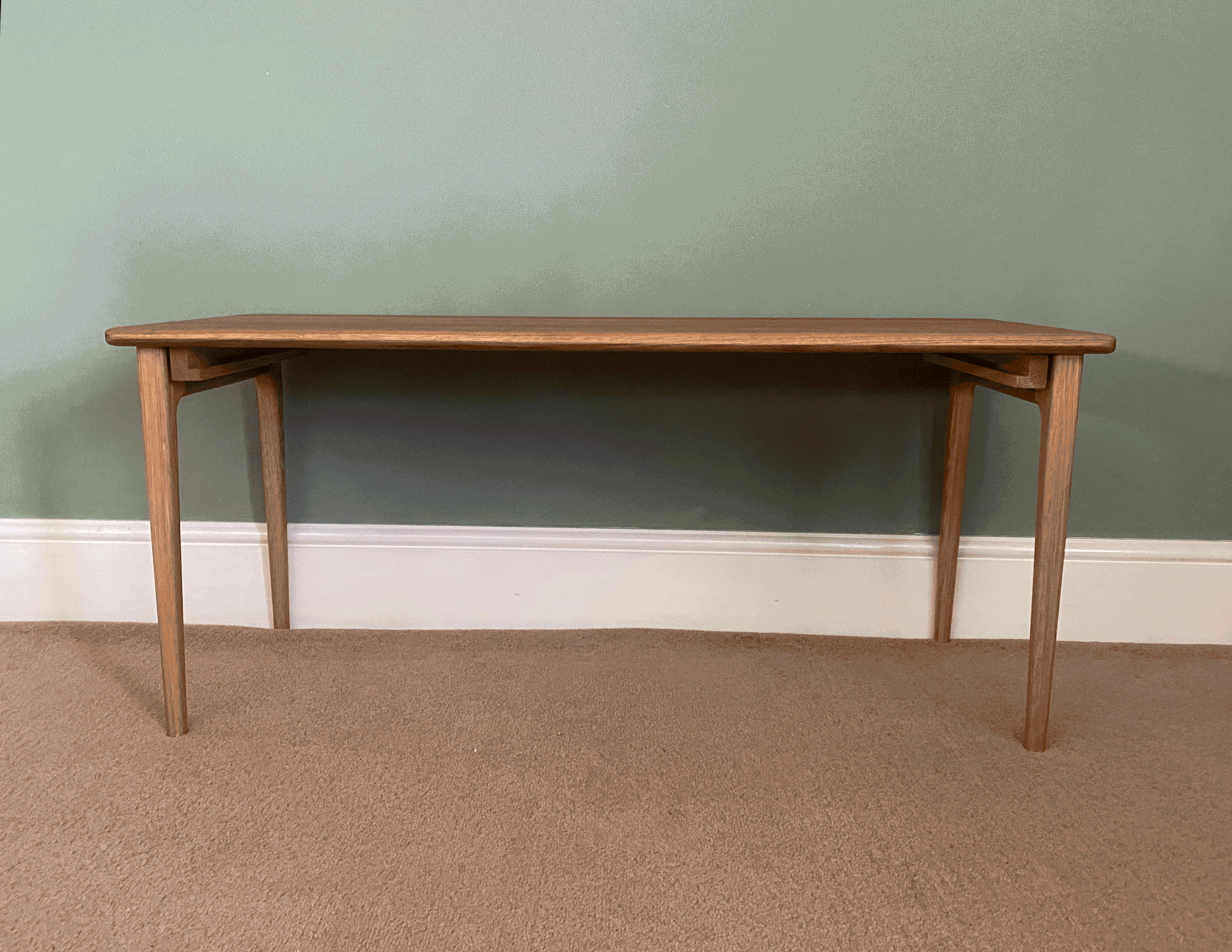 Crown-nest-of-tables.png
