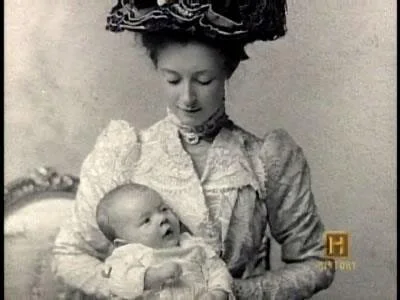 Anna M Jarvis (1864-1948) attended St. George’s and taught Sunday School here when she succeeded in having President Woodrow Wilson sign the bill that made Mother’s Day an official observance in 1914.  Visit the museum to learn more.