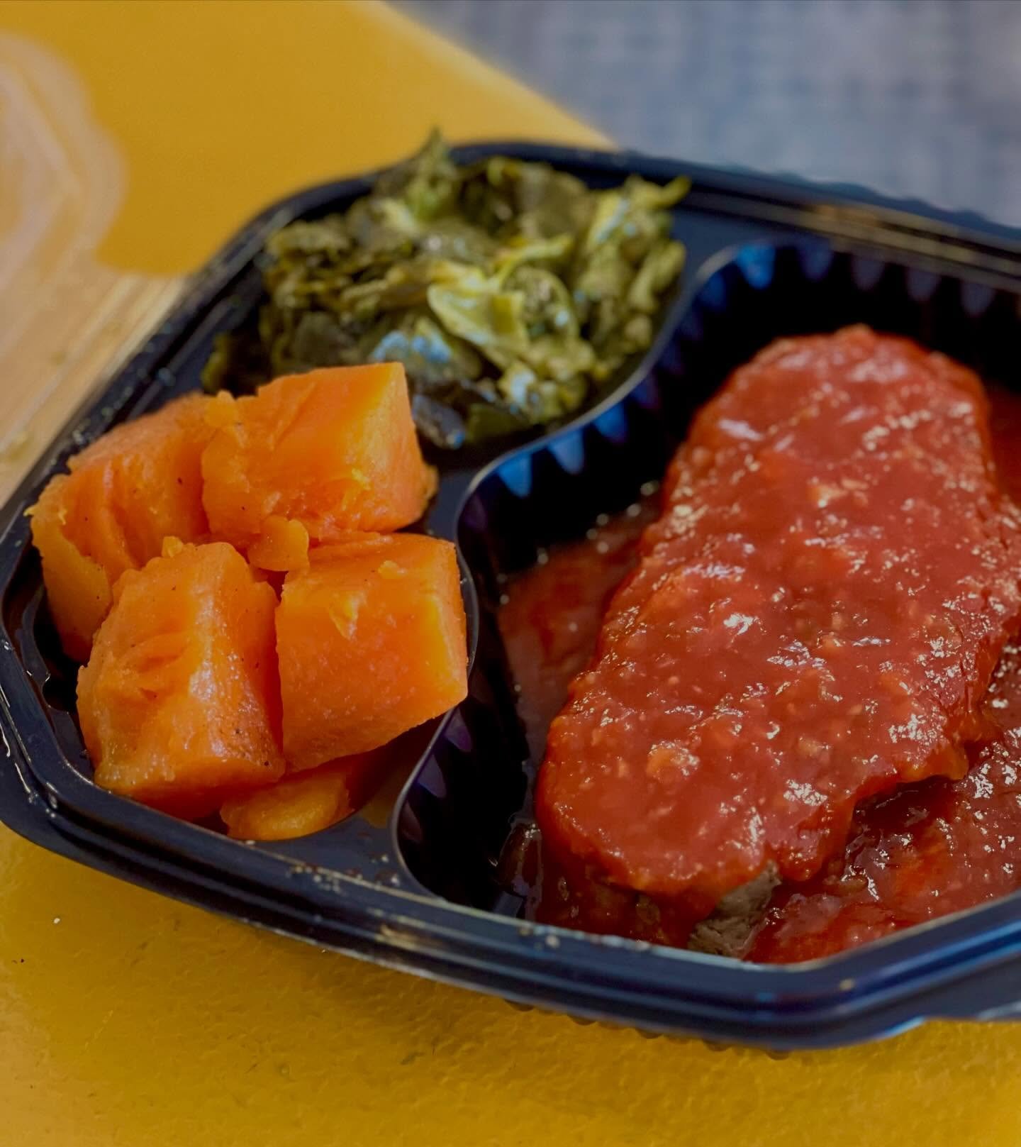 Meatloaf Monday is LIVE. 🍽️🔥 Thick-cut, glazed, and served with collards + candied yams. The comfort you&rsquo;ve been craving all day. Pull up now before we sell out. 🖤

#BusyBeeCafe #MeatloafMonday #AtlantaEats #SoulFood #BlackOwnedATL