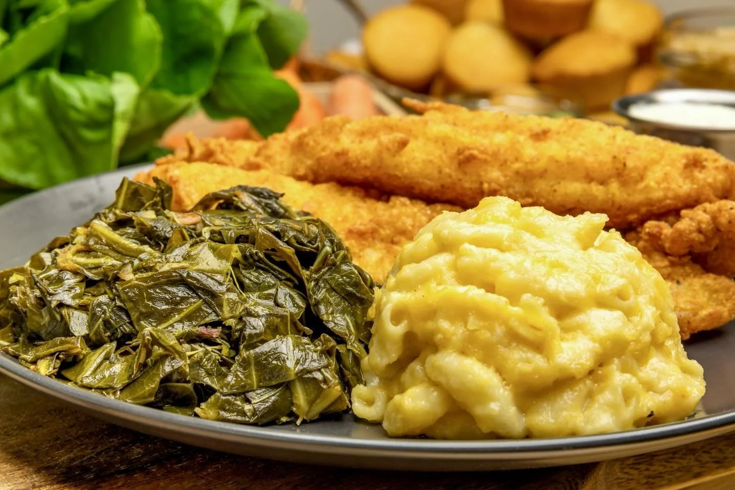 This Weather Got Atlanta Outsideeee 😮&zwj;🔥 Perfect Sunshine and Busy Bee&rsquo;s GOLDEN Fried Catfish Crispy, Seasoned, and Hitting Every Time! Pull Up or Order Now at TheBusyBeeCafe.com 🐝

#BusyBeeATL #AtlantaEats #SoulFoodSeason #ATLFoodie #Cat