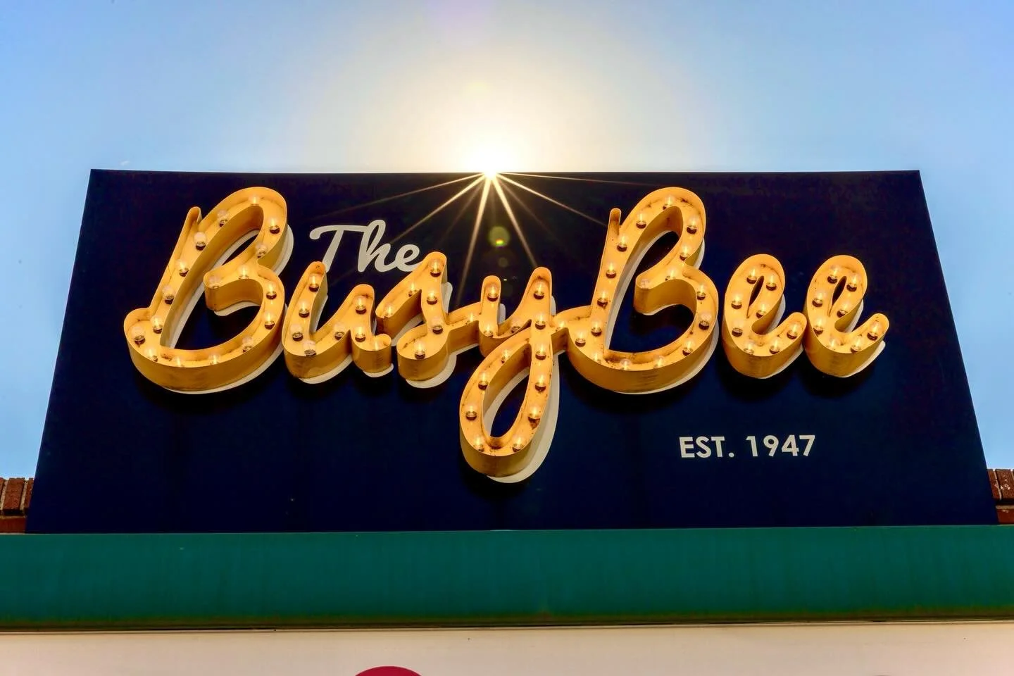 New Week, Fresh Plates, and Atlanta Sunshine Calling Your Name! ☀️🍗 Good Weather, Good Energy, and the BEST Soul Food in the City Waiting on You. Order Ahead at TheBusyBeeCafe.com

#BusyBeeATL #SoulFoodSeason #AtlantaEats #WeeklySpecials #TheSouthOn