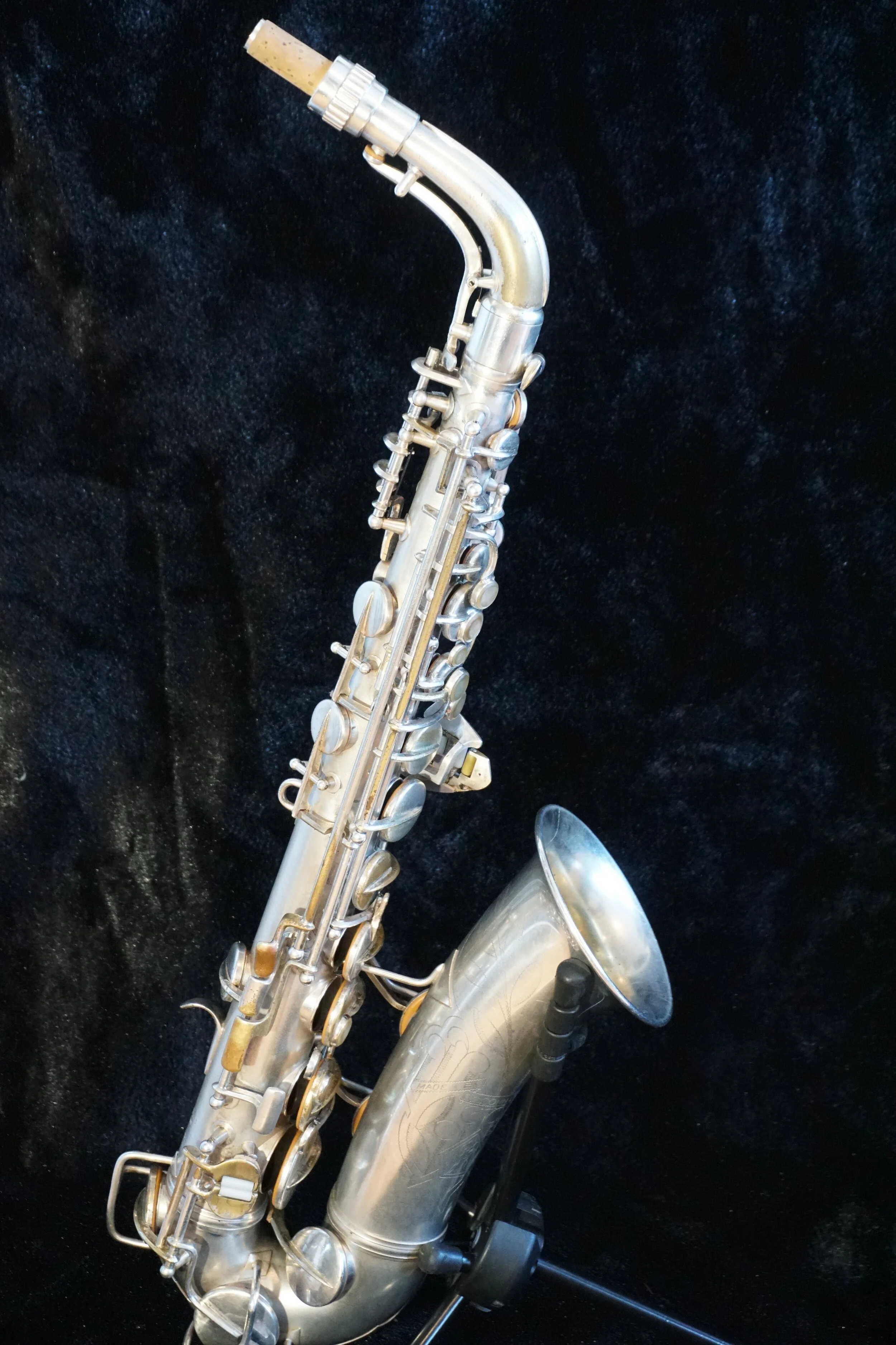 Ein silbernes Saxophon