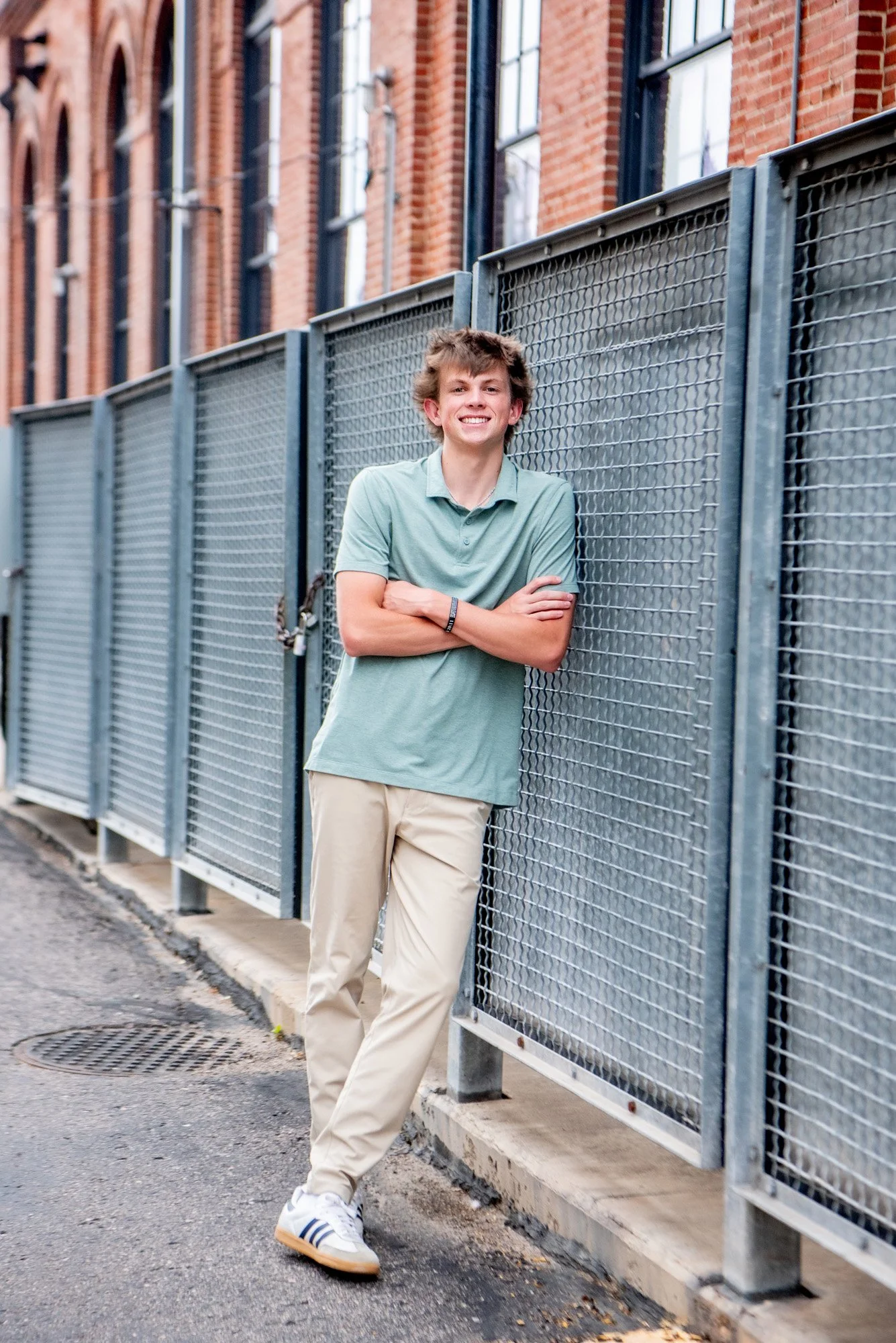 lodo-downtown-denver-senior-portraits-020.jpg