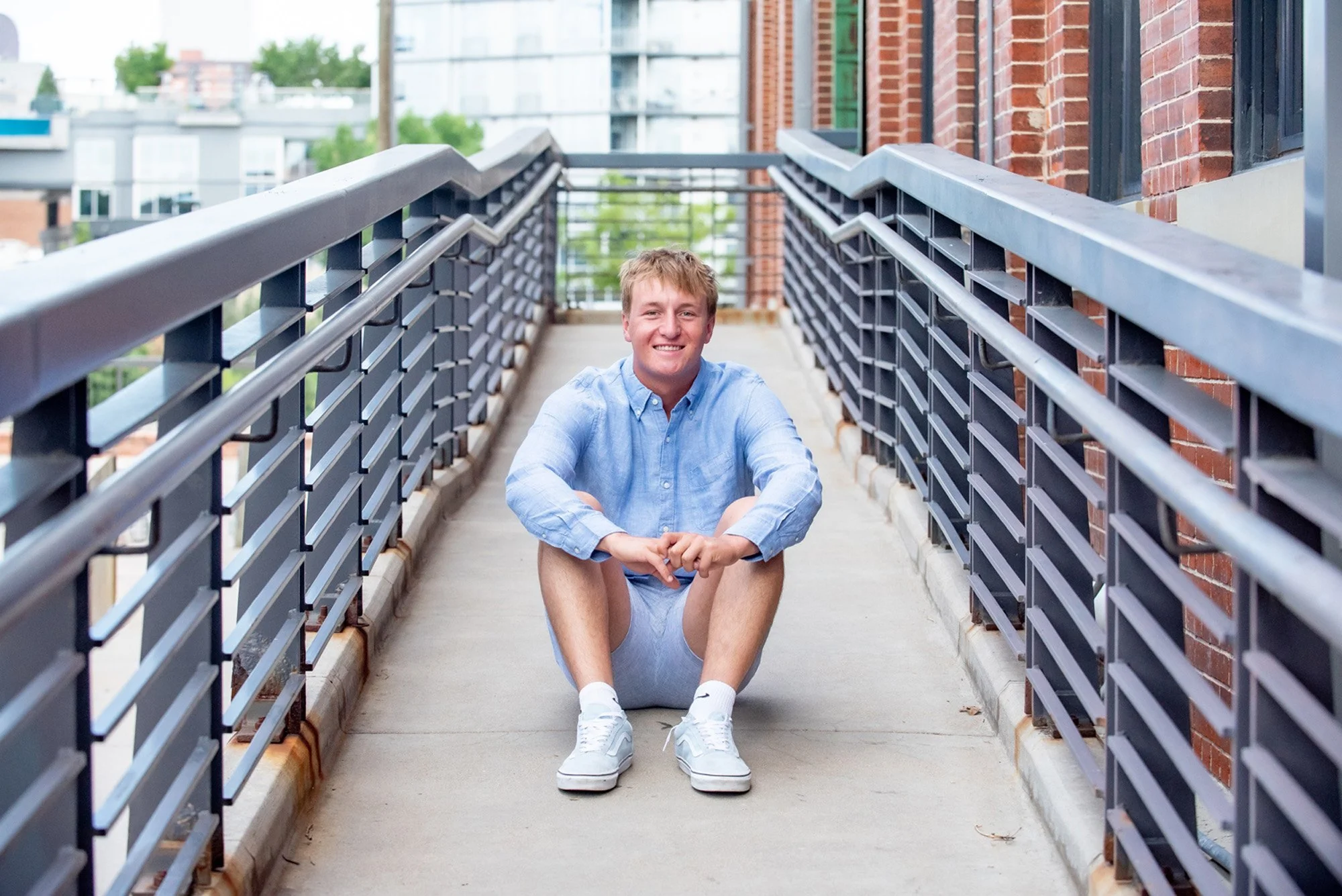 lodo-downtown-denver-senior-portraits-011.jpg