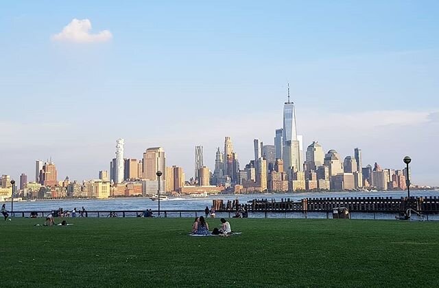 That view though. #nycskyline #jerseycityviews #hobokenviews #citylights #njphotography #nycphotography