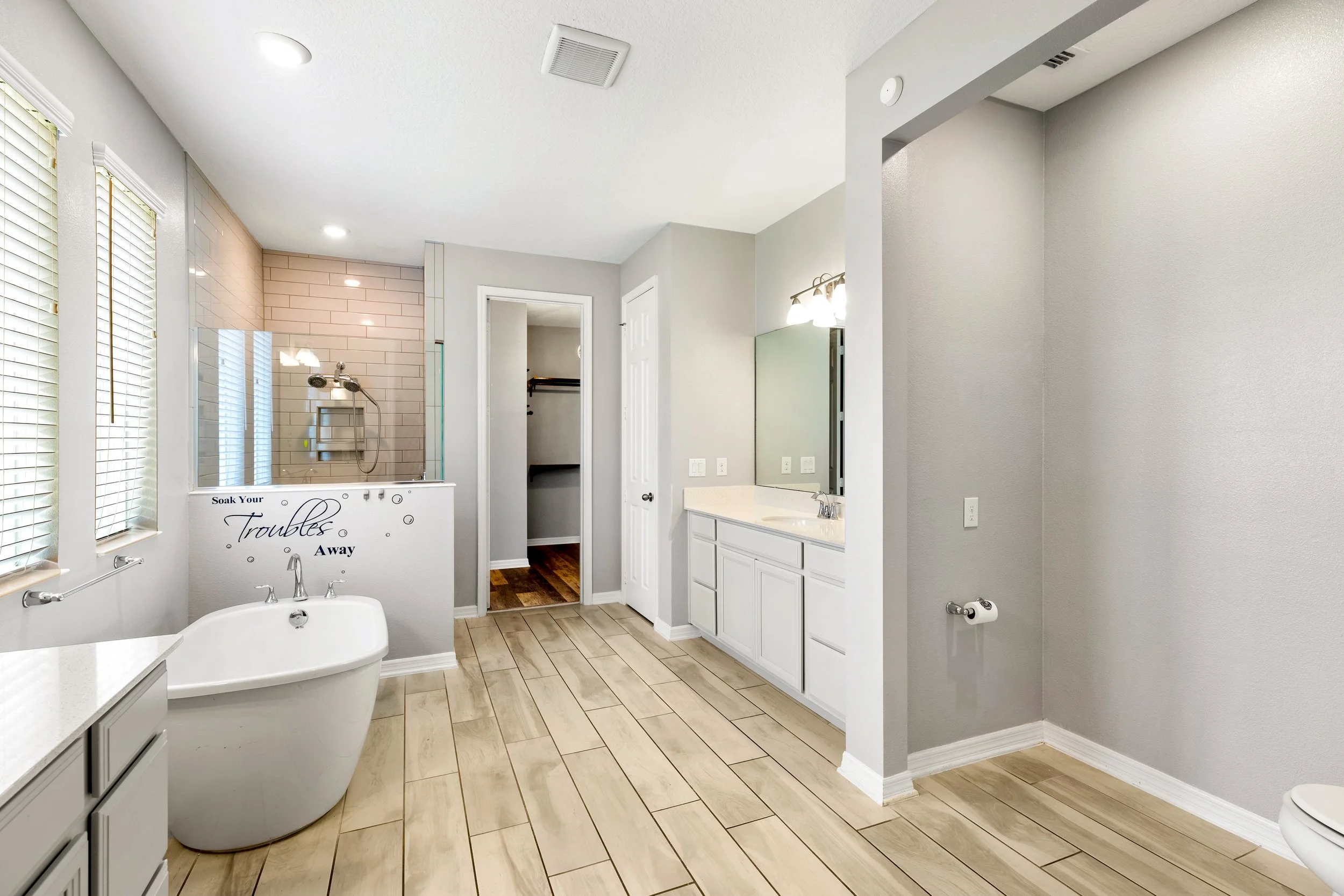 7023 Monterey-26.jpg