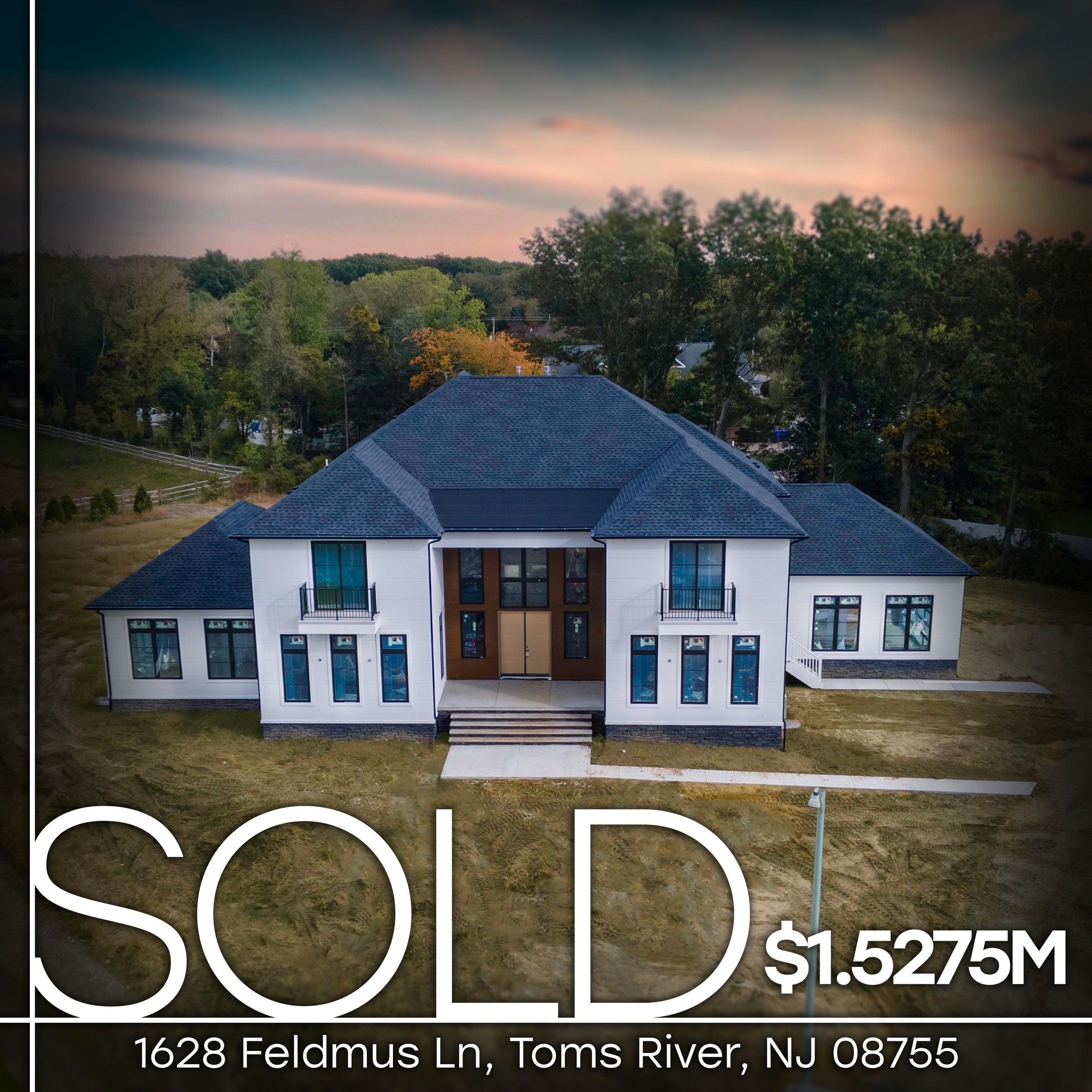 💥JUST SOLD!💥
📍1628 Feldmus Ln, Toms River, NJ 08755
6 Bed | 4.5 Bath | 5,525Ft.&sup2;

This Farm Estates, Premier Gettysburg model is officially Sold! With 10 Ft ceilings, huge gourmet kitchen, and so much more this house is sure to be the perfect