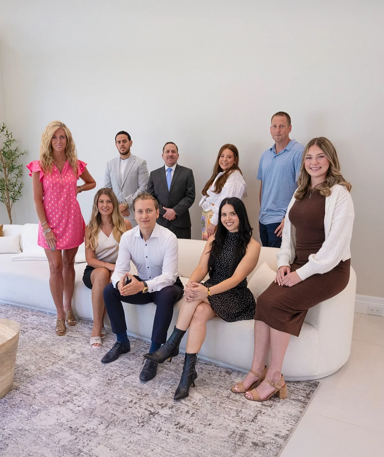 Good people. Big energy. Even bigger goals. 🥂
#movewithconfidence #thenussbaumteam