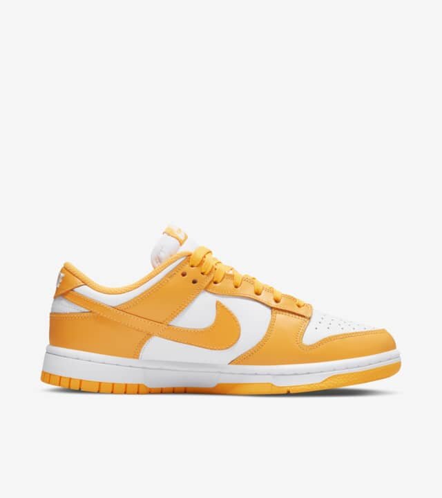 2women-s-dunk-low-laser-orange-release-date.jpeg