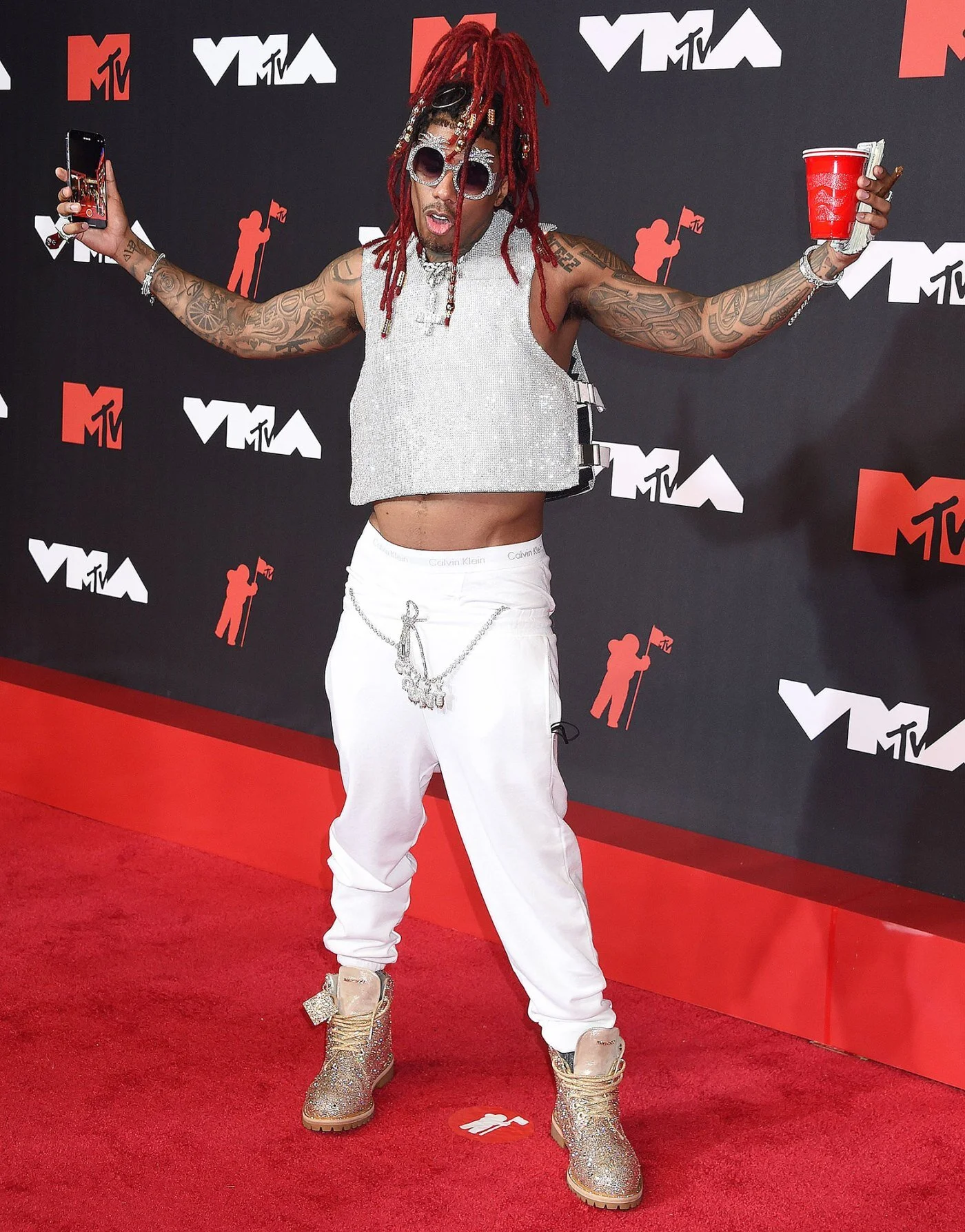 Nick-Cannon-Jokingly-Proposes-Ashanti-2021-VMAs-0003.jpeg
