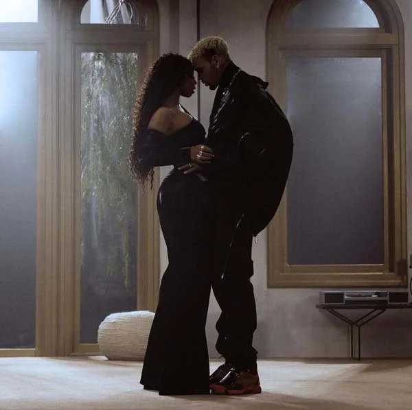 chloe-bailey-chris-brown-how-does-it-feel.jpeg