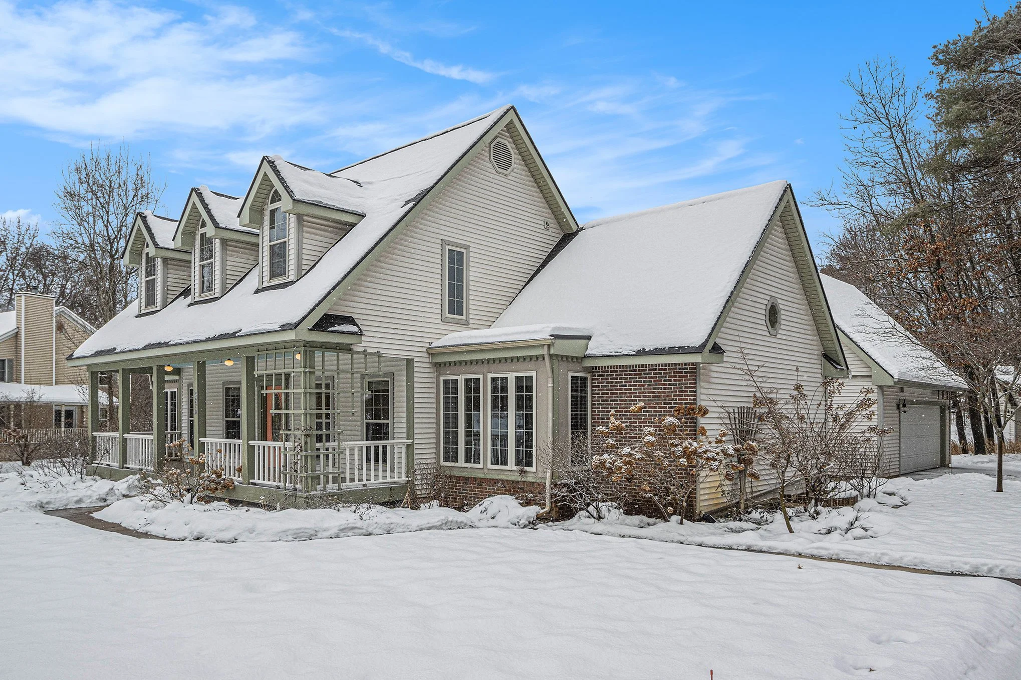 003-8220-glenwynd-dr-kalamazoo-mi-49009.jpg