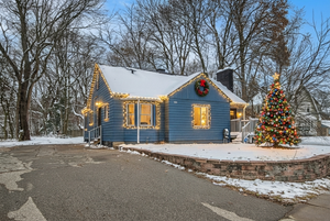 AMAZING STUDENT HOUSING HACK!  Learn How This House Can Cover Your Student’s Housing Costs