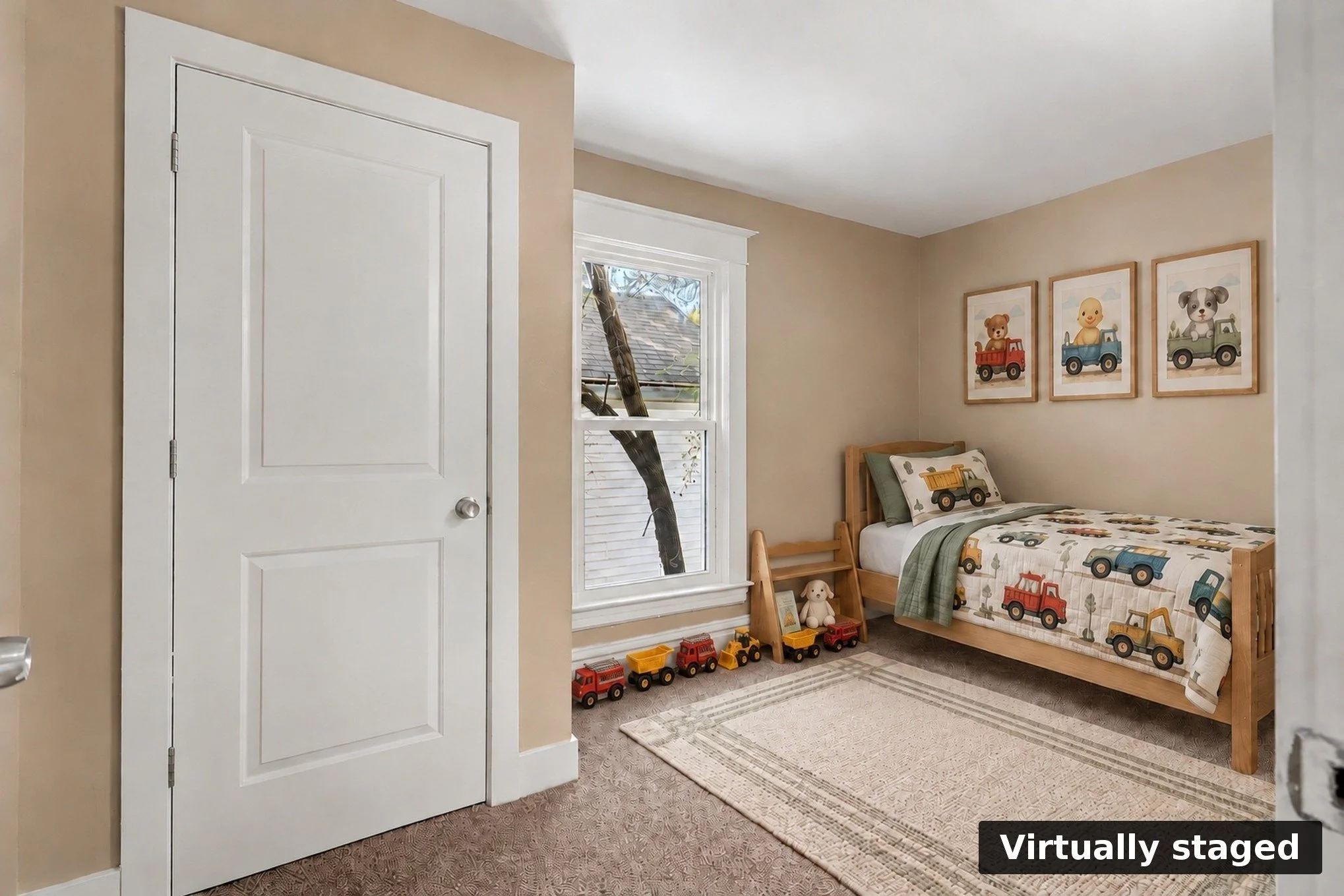 Bedroom 1_03.jpg