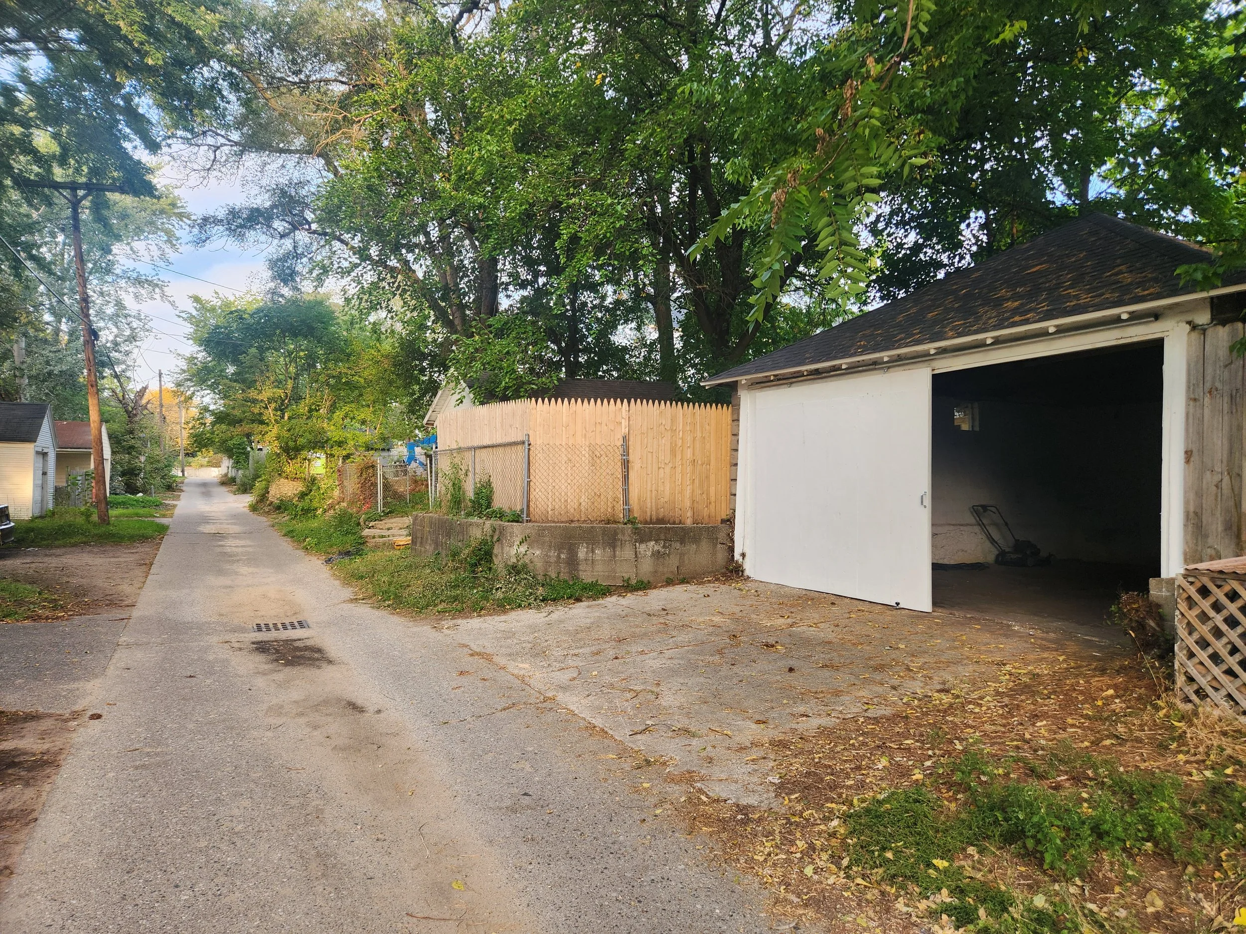 Garage 2.jpg