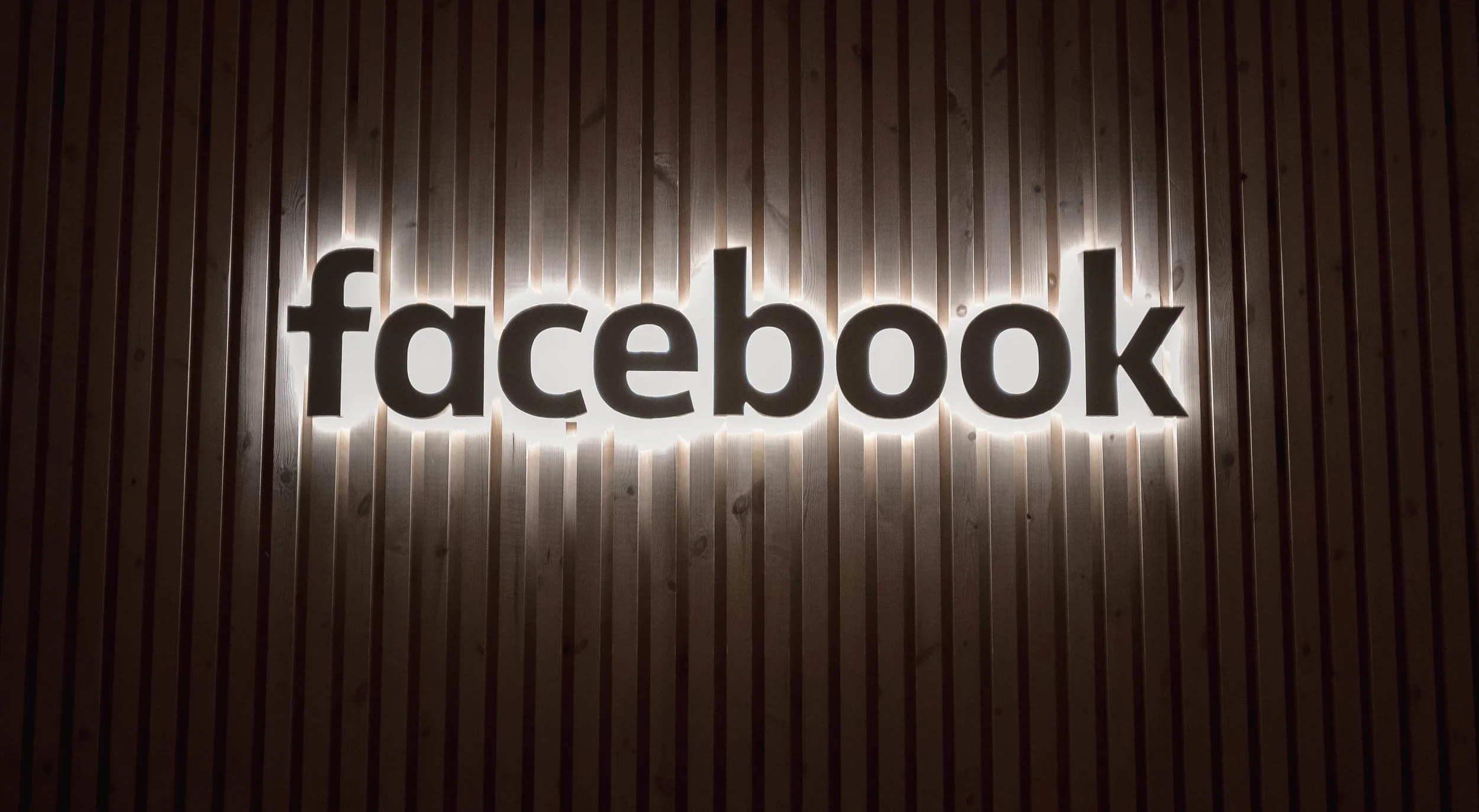 The Corner Newsletter, April 20, 2018: Beginning of End for FB? — The Collapse of Car Dealerships