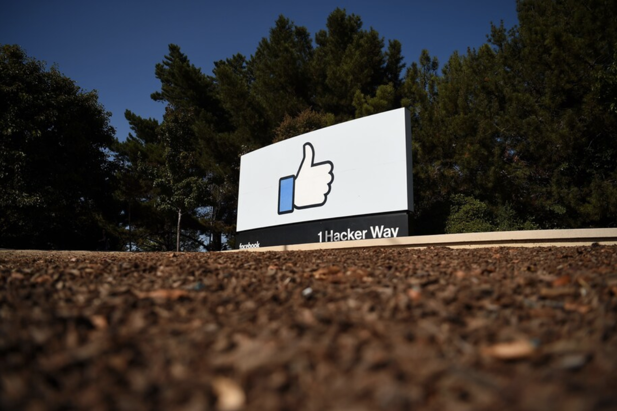 Washington Post - Federal antitrust investigators could seek injunction targeting Facebook’s plans to integrate apps